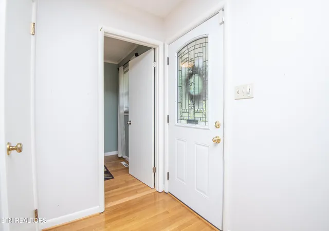 Photo 4 of Single family home for sale at 4100 Westgate Dr, Knoxville, TN 37921 | MLS# 1348485 | Listing updated on 2026-09-09