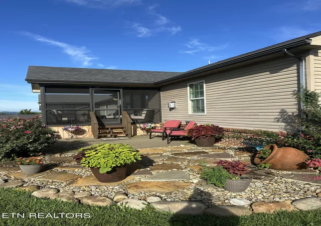 2nd image of 124 Cornerstone Ln, Harrogate, TN 37752 | MLS# 1348436