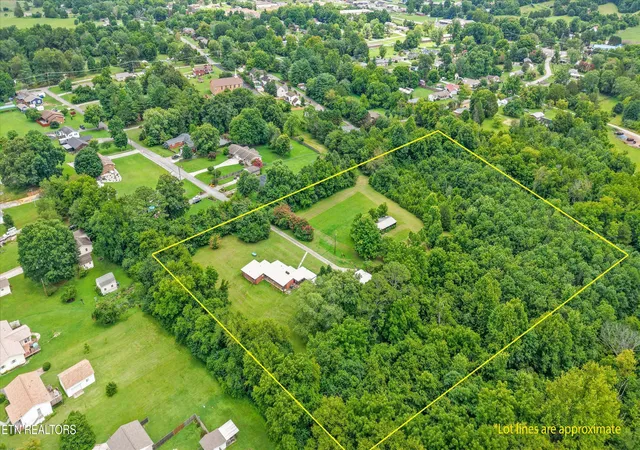 Photo 1 of Single family home for sale at 6733 Alkison Ln, Knoxville, TN 37931 | MLS# 1348628 | Listing updated on 2026-09-18