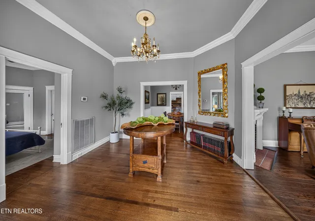 4th image of 300 N Hicks St, Clinton, TN 37716 | MLS# 1349558