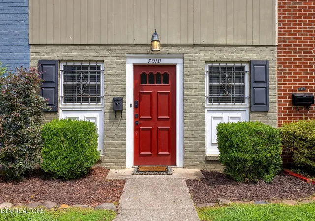 Photo 2 of Condo for sale at 7019 Traditional Dr, Knoxville, TN 37909 | MLS# 1349513 | Listing updated on 2026-08-10