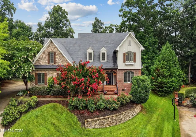 Photo 2 of Single family home for sale at 1304 Selby Ln, Knoxville, TN 37922 | MLS# 1348398 | Listing updated on 2026-08-26