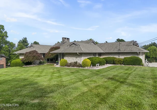 Photo 2 of Sale Pending at 10024 Casa Real Cvs, Knoxville, TN 37922 | MLS# 1348799 | Listing updated on 2026-08-19