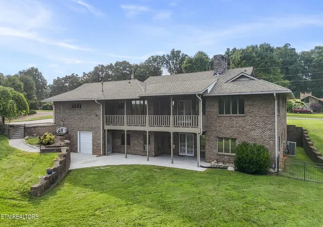 Photo 3 of Sale Pending at 10024 Casa Real Cvs, Knoxville, TN 37922 | MLS# 1348799 | Listing updated on 2026-08-19