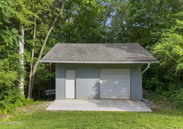 Photo 4 of Sale Pending at 10024 Casa Real Cvs, Knoxville, TN 37922 | MLS# 1348799 | Listing updated on 2026-08-19