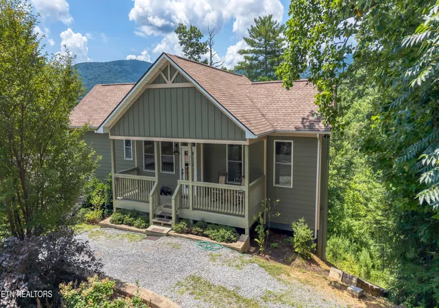 Photo 1 of Single family home for sale at 228 Ace Gap Rd, Townsend, TN 37882 | MLS# 1348166 | Listing updated on 2026-08-27