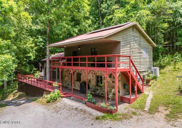 1st image of 1731 Vonore Rd, Loudon, TN 37774 | MLS# 1348747