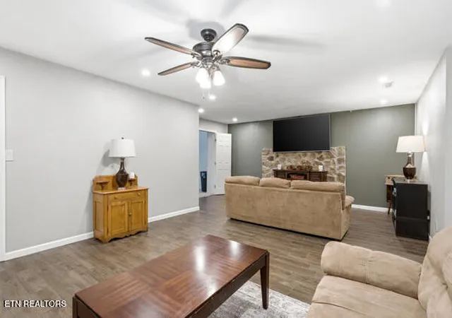 Photo 3 of Single family home for sale at 1731 Vonore Rd, Loudon, TN 37774 | MLS# 1348747 | Listing updated on 2026-08-30