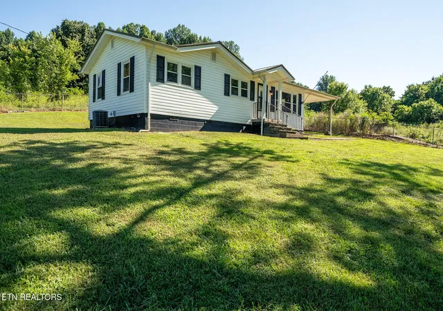 Photo 3 of Single family home for sale at 1224 Sulphur Springs Loop, Greeneville, TN 37745 | MLS# 1348822 | Listing updated on 2026-07-20
