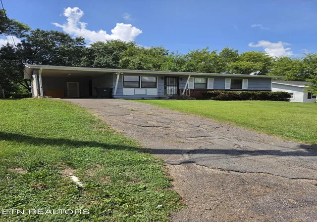 Photo 2 of Single family home for sale at 2246 W Gilbert Ln, Knoxville, TN 37920 | MLS# 1348760 | Listing updated on 2026-09-04