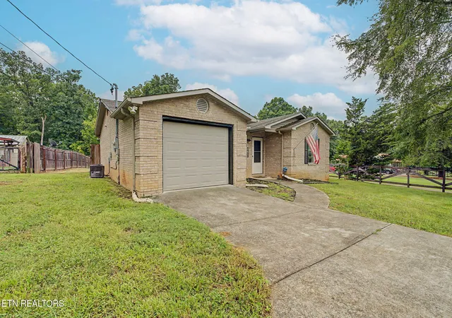 Photo 2 of Single family home for sale at 1714 Tipton Sta Rd, Knoxville, TN 37920 | MLS# 1350029 | Listing updated on 2026-08-20