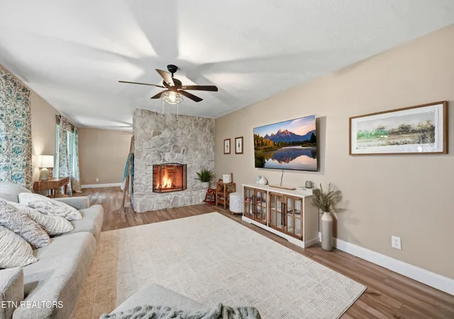 Photo 3 of Sale Pending at 212 Copenhaver Rd, Lenoir City, TN 37771 | MLS# 1349467 | Listing updated on 2026-09-15