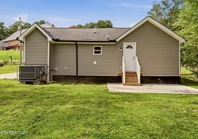 2nd image of 477 Marlow Cir, Clinton, TN 37716 | MLS# 1348284