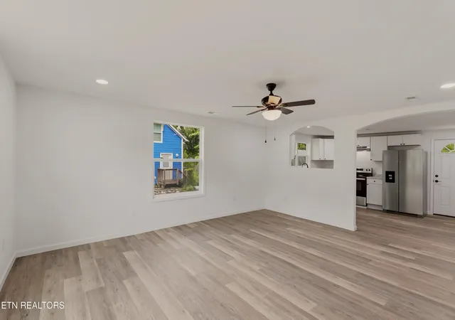 Photo 3 of Single family home for sale at 477 Marlow Cir, Clinton, TN 37716 | MLS# 1348284 | Listing updated on 2026-08-23