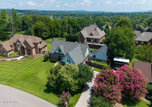 Photo 3 of Single family home for sale at 6928 Mount Royal Blvd, Knoxville, TN 37918 | MLS# 1349366 | Listing updated on 2026-09-15