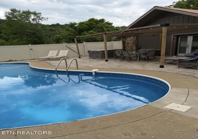 4th image of 560 Buckhorn Rd, Gatlinburg, TN 37738 | MLS# 1348836