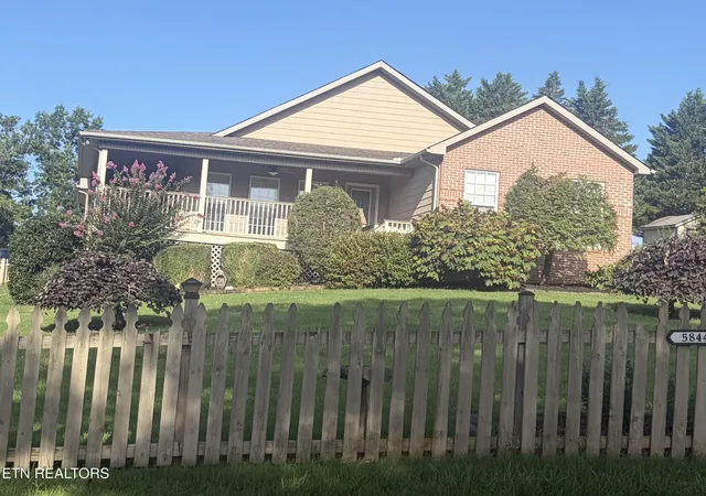 1st image of 5844 Hutton Ridge Rd, Maryville, TN 37801 | MLS# 1351950