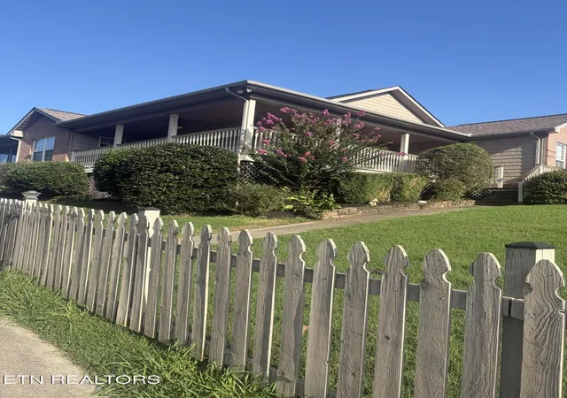3rd image of 5844 Hutton Ridge Rd, Maryville, TN 37801 | MLS# 1351950