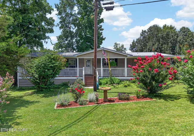 Photo 2 of Sale Pending at 9256 Cherokee Tr, Crossville, TN 38572 | MLS# 1348642 | Listing updated on 2026-08-06