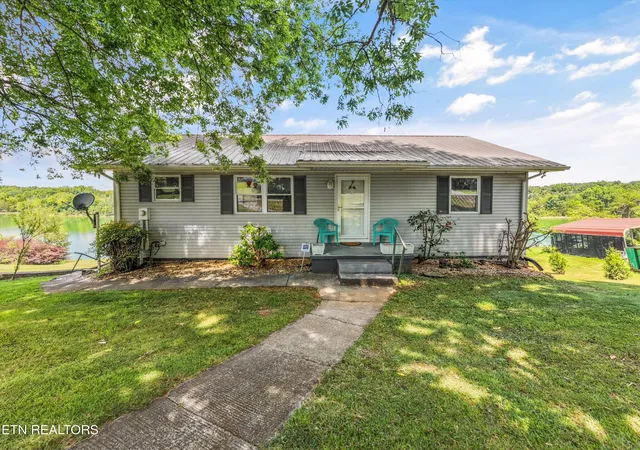 Photo 2 of Single family home for sale at 1797 Cir Lake Dr, Dandridge, TN 37725 | MLS# 1348311 | Listing updated on 2026-09-09