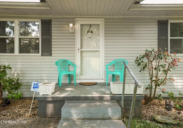 Photo 4 of Single family home for sale at 1797 Cir Lake Dr, Dandridge, TN 37725 | MLS# 1348311 | Listing updated on 2026-09-09