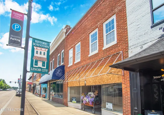 5th image of 115 E Broadway St, Lenoir City, TN 37771 | MLS# 1348601