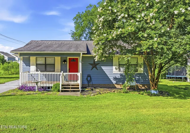 1st image of 200 Doe Run Blvd, Clinton, TN 37716 | MLS# 1348580