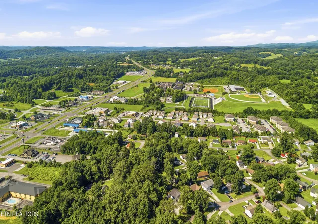 28th image of 200 Doe Run Blvd, Clinton, TN 37716 | MLS# 1348580