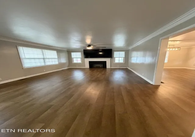 Photo 3 of Single family home for sale at 509 Williams St, Sweetwater, TN 37874 | MLS# 1348323 | Listing updated on 2026-09-20