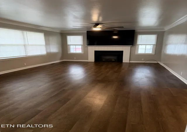 Photo 3 of Single family home for sale at 509 Williams St, Sweetwater, TN 37874 | MLS# 1348323 | Listing updated on 2026-09-20