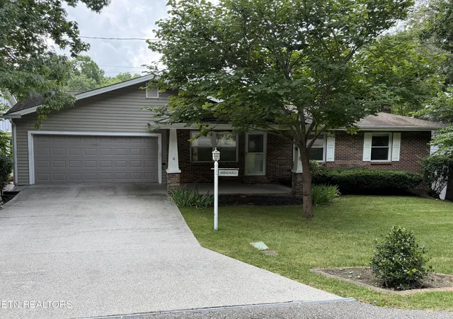 Photo 1 of Single family home for sale at 169 Ivy Brk Ln, Crossville, TN 38558 | MLS# 1348407 | Listing updated on 2026-09-10