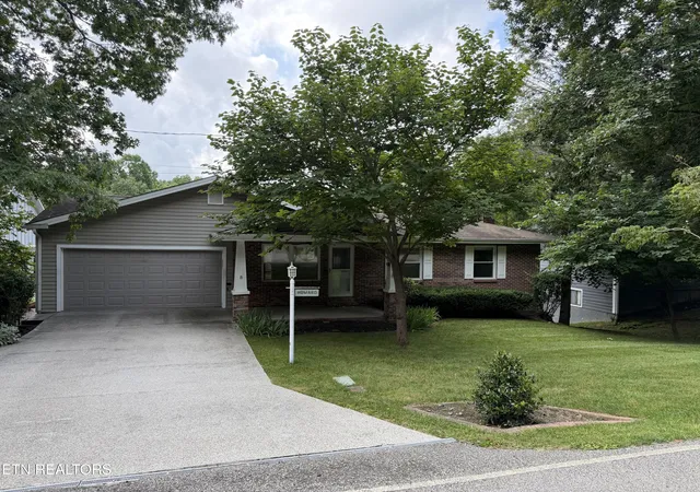 Photo 2 of Single family home for sale at 169 Ivy Brk Ln, Crossville, TN 38558 | MLS# 1348407 | Listing updated on 2026-09-10