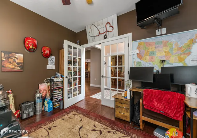 Photo 4 of Single family home for sale at 6828 Sunnyview Dr, Knoxville, TN 37914 | MLS# 1348974 | Listing updated on 2026-08-20
