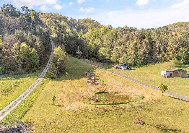 3rd image of 176 Humingbird Ln, Sharps Chapel, TN 37866 | MLS# 1348352