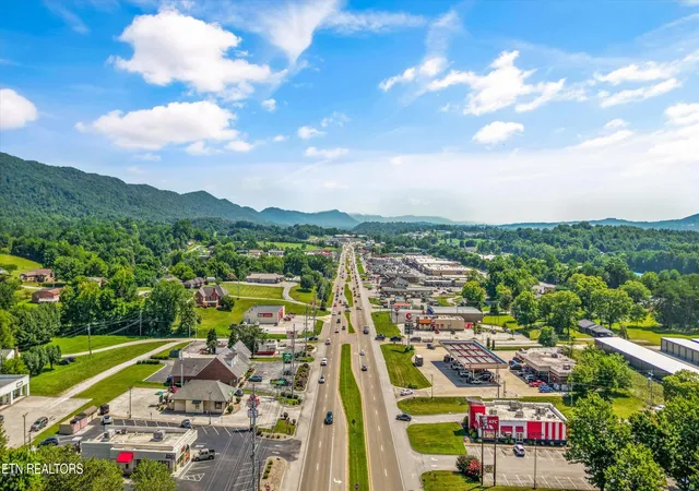 45th image of 111 Colonial Hts, La Follette, TN 37766 | MLS# 1348452