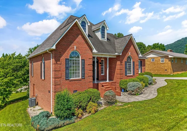Photo 4 of Single family home for sale at 111 Colonial Hts, La Follette, TN 37766 | MLS# 1348452 | Listing updated on 2026-08-04
