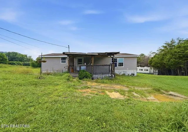 Photo 3 of Single family home for sale at 170 Burnett Chapel Ln, Greeneville, TN 37743 | MLS# 1348389 | Listing updated on 2026-09-30