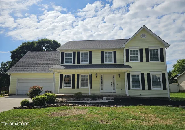 Photo 1 of Single family home for sale at 2818 Fawnridge Ln, Knoxville, TN 37938 | MLS# 1348408 | Listing updated on 2026-09-18