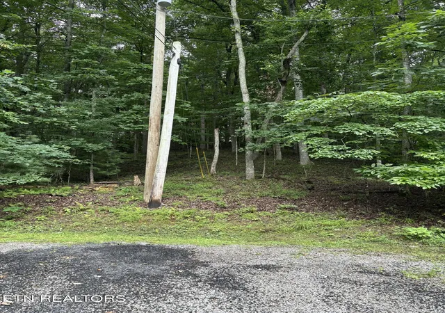 Photo 1 of Land for sale at 14 Lynhurst Cir, Crossville, TN 38558 | MLS# 1348412 | Listing updated on 2026-08-12