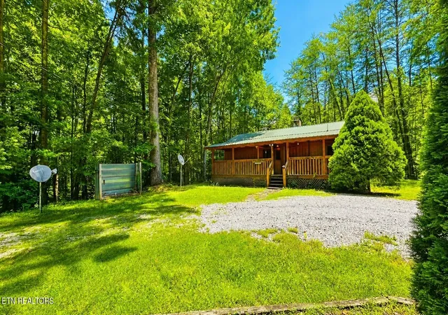 Photo 1 of Single family home for sale at 2950 Grassy Branch Loop, Sevierville, TN 37876 | MLS# 1348738 | Listing updated on 2026-10-12