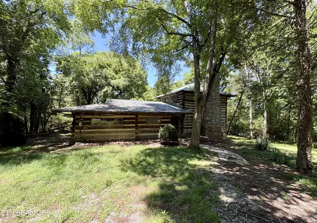 Photo 3 of Single family home for sale at 500 Geisler Rd, Piney Flats, TN 37686 | MLS# 1348546 | Listing updated on 2026-07-17