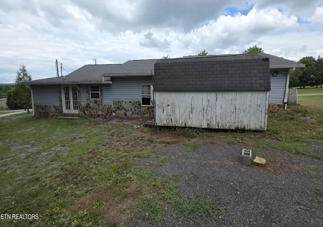 2nd image of 523 Sunset Dr, Madisonville, TN 37354 | MLS# 1348448