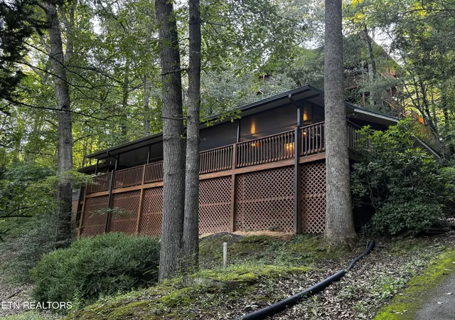 1st image of 530 Parton Dr, Gatlinburg, TN 37738 | MLS# 1348586