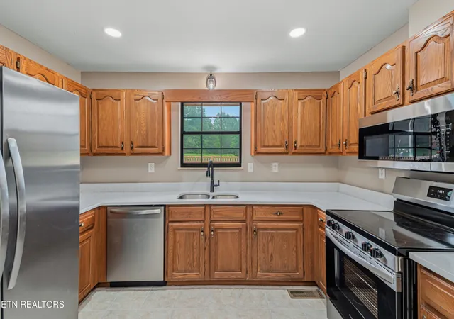 3rd image of 394 Pattie Gap Rd, Philadelphia, TN 37846 | MLS# 1349123