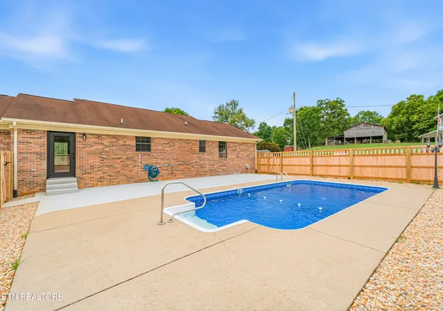 4th image of 394 Pattie Gap Rd, Philadelphia, TN 37846 | MLS# 1349123