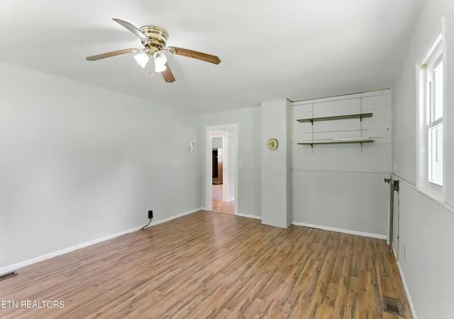 5th image of 128 Barnes Ln, Strawberry Plains, TN 37871 | MLS# 1348461