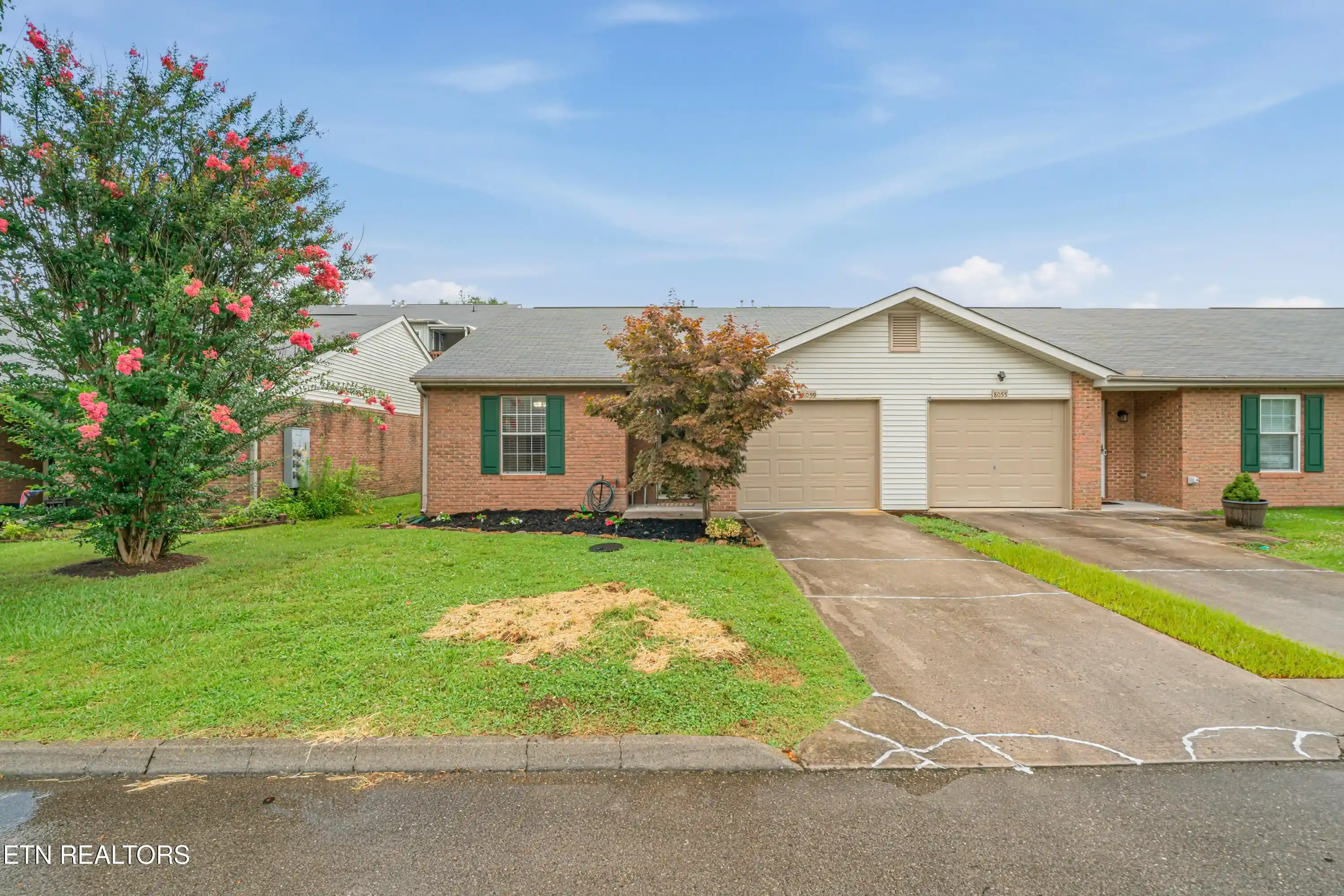 Listing Photo 2 - Condo for sale in 8059 Chambord Wy located at 8059 Chambord Wy, Powell, TN 37849 - Unit 8059 Chambord Way