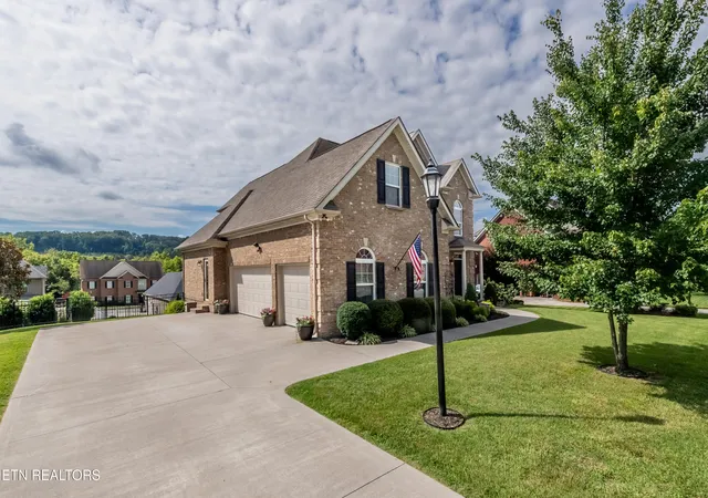 Photo 2 of Sale Pending at 5731 Enchanted Ln, Knoxville, TN 37918 | MLS# 1348539 | Listing updated on 2026-07-27