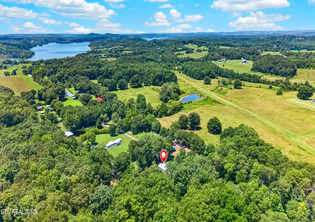 32nd image of 1649 Hopeless Rd, Dandridge, TN 37725 | MLS# 1349224