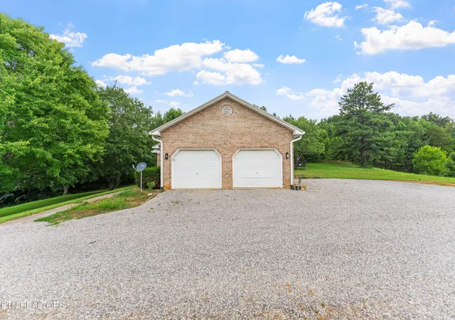Photo 3 of Sale Pending at 3428 Wilkinson Pike, Maryville, TN 37803 | MLS# 1348478 | Listing updated on 2026-08-28